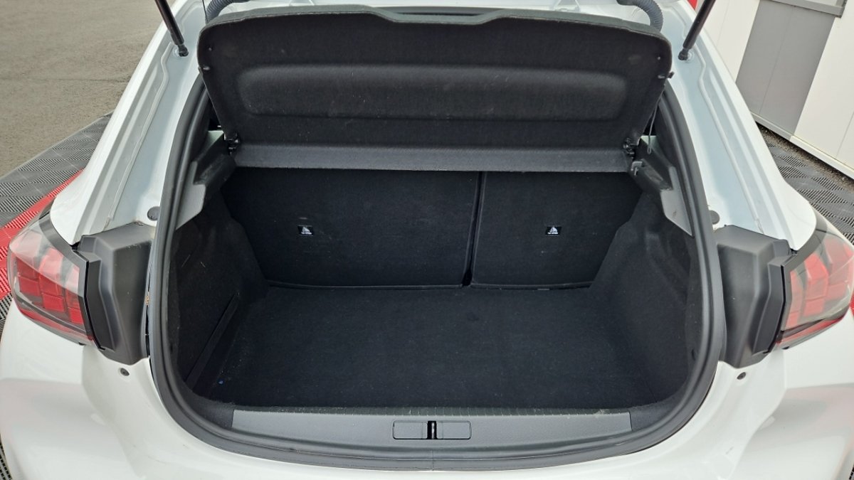 Peugeot 208 - Photo 9