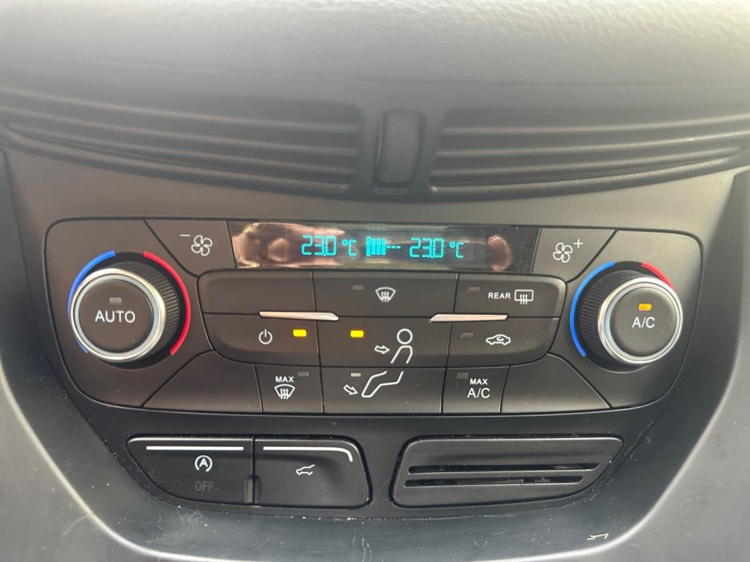 Ford Kuga - Photo 14
