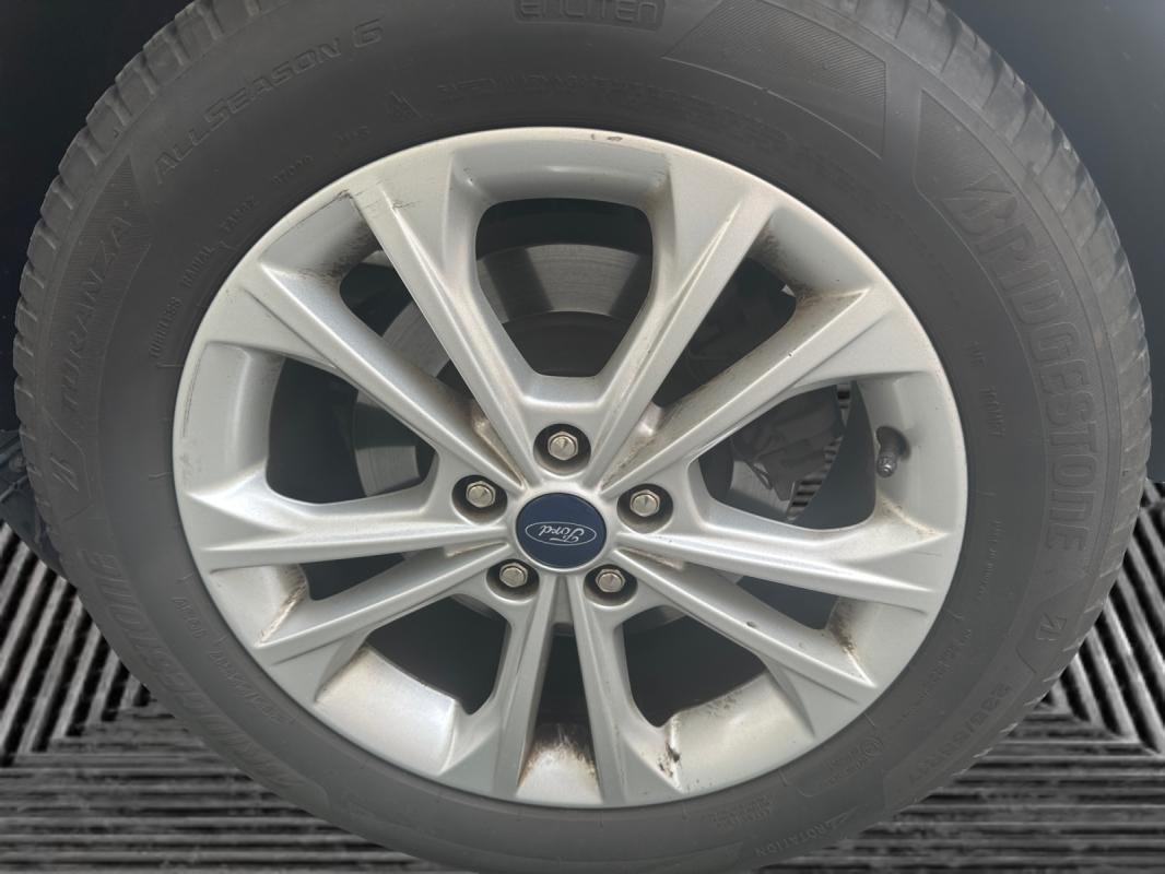 Ford Kuga - Photo 22