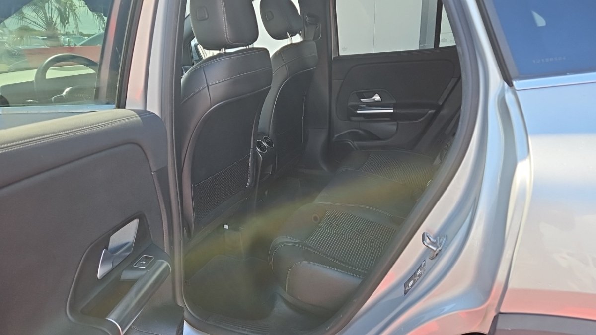 Mercedes Gla - Photo 12