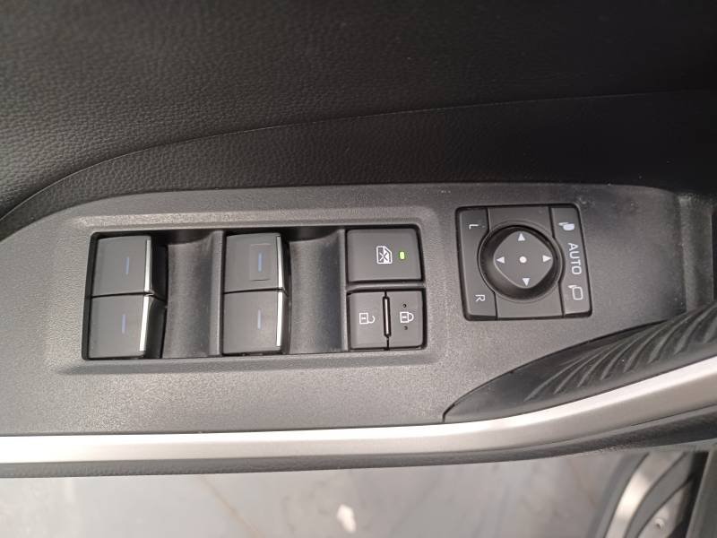 Toyota RAV4 - Photo 19