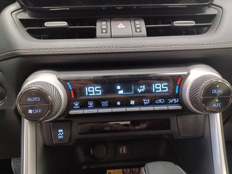 Toyota RAV4 - Photo 23