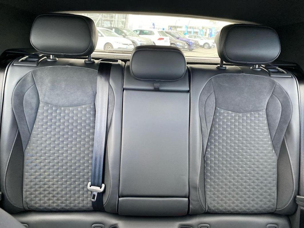 Volkswagen T-Roc - Photo 22