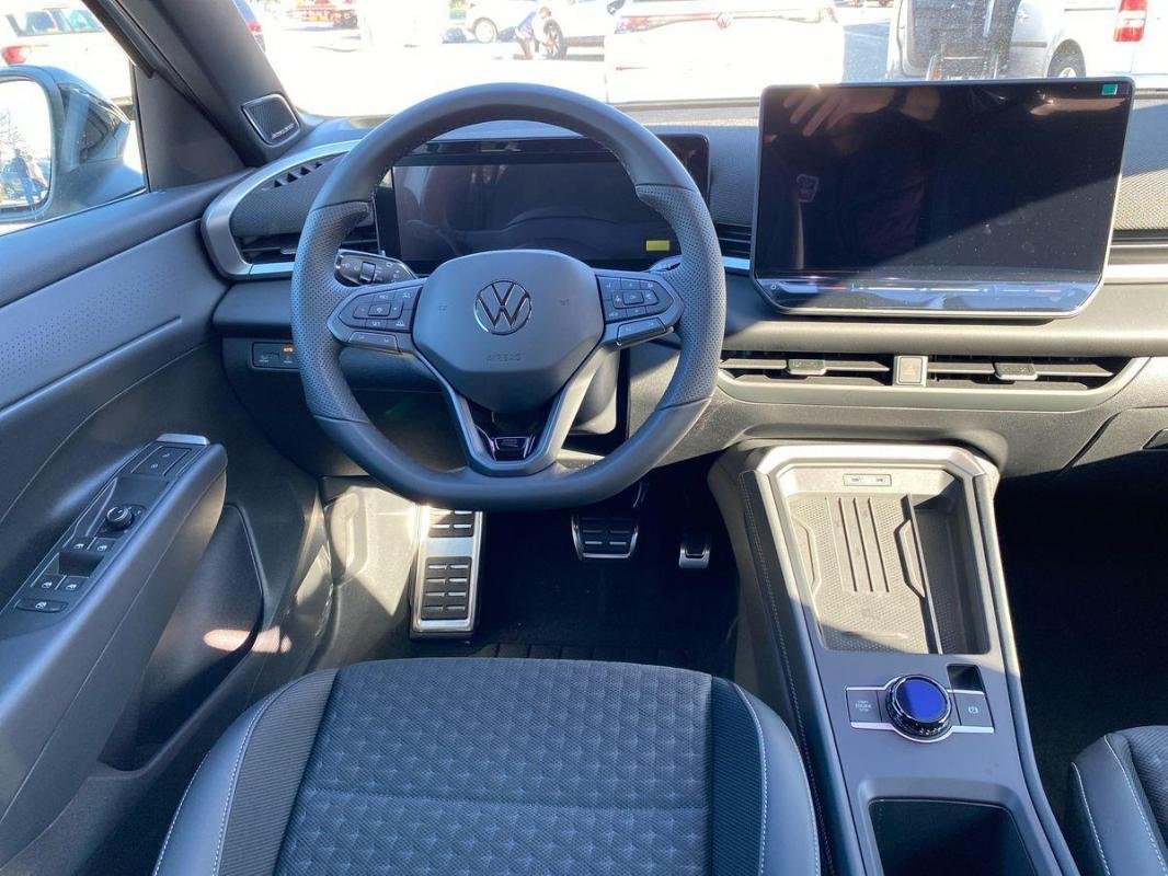 Volkswagen T-Roc - Photo 24