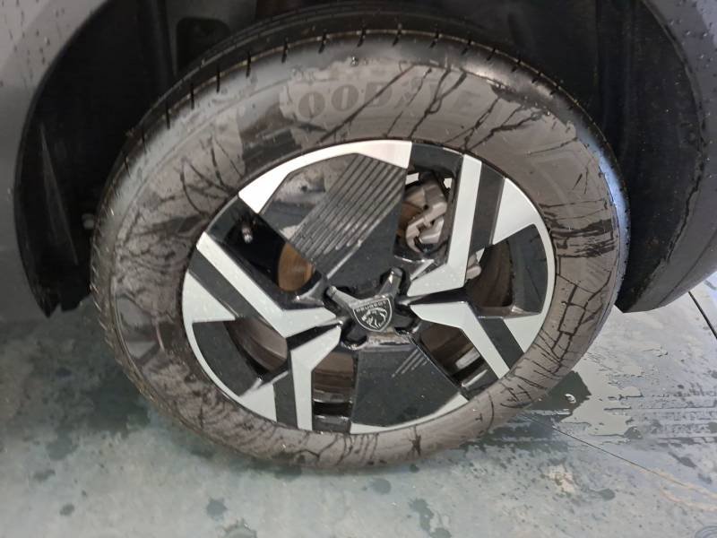 Peugeot 2008 - Photo 11