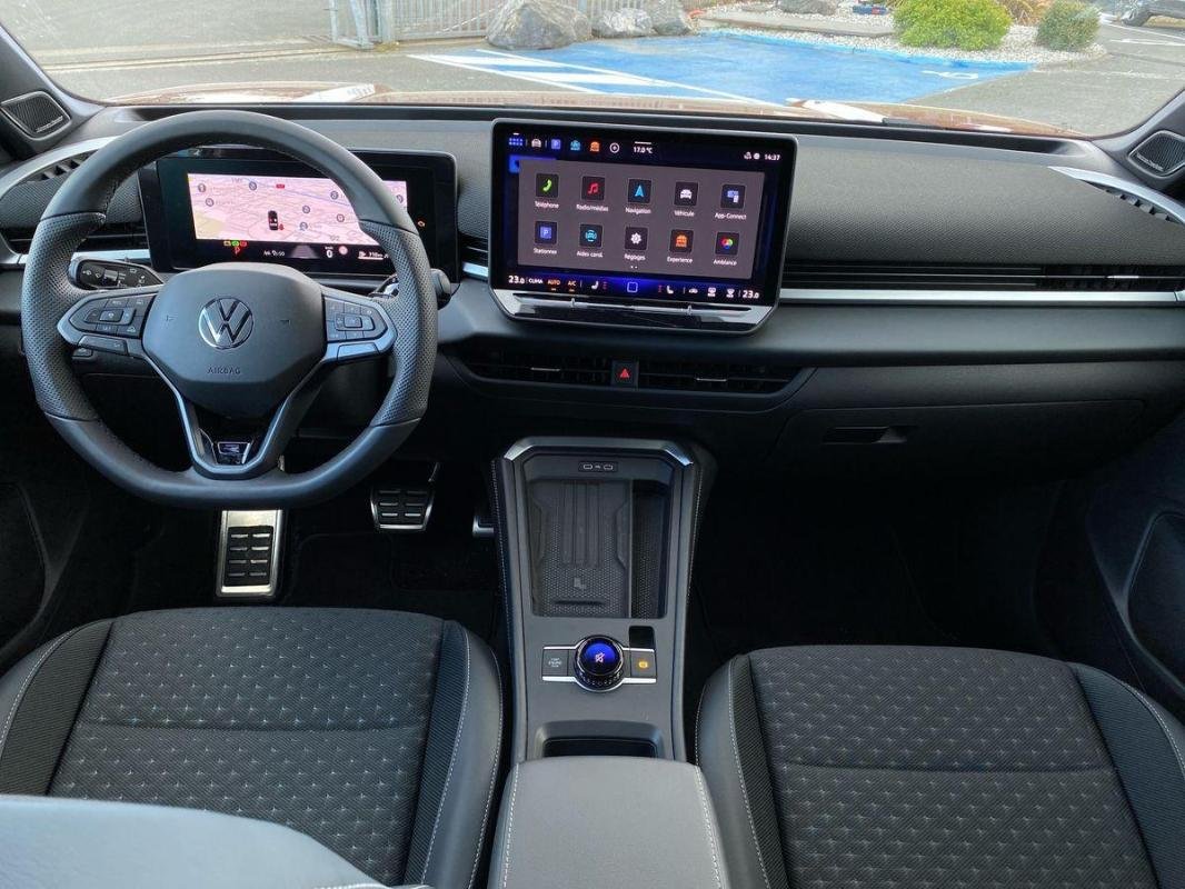 Volkswagen T-Roc - Photo 8