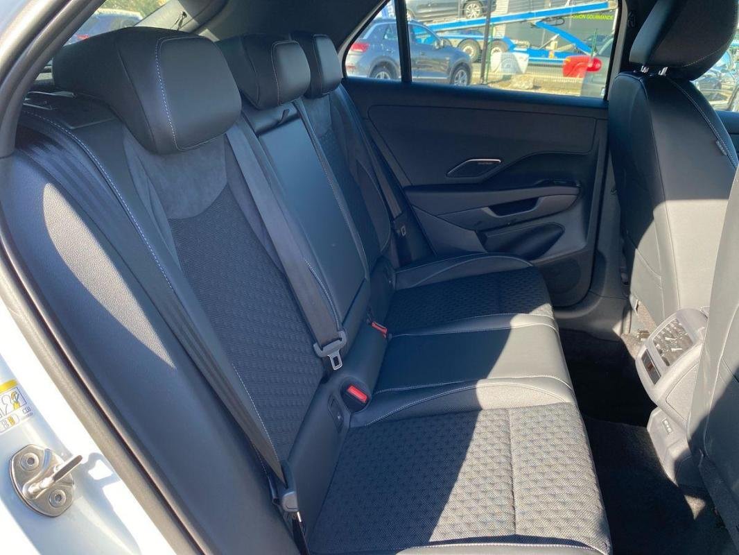 Volkswagen T-Roc - Photo 23