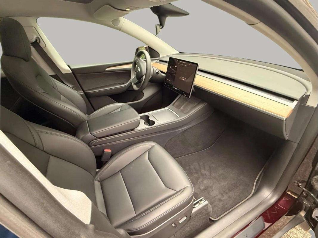 Tesla Model Y - Photo 9
