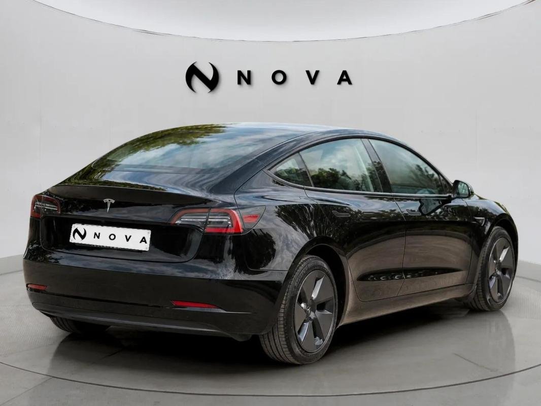 Tesla Model 3 - Photo 4