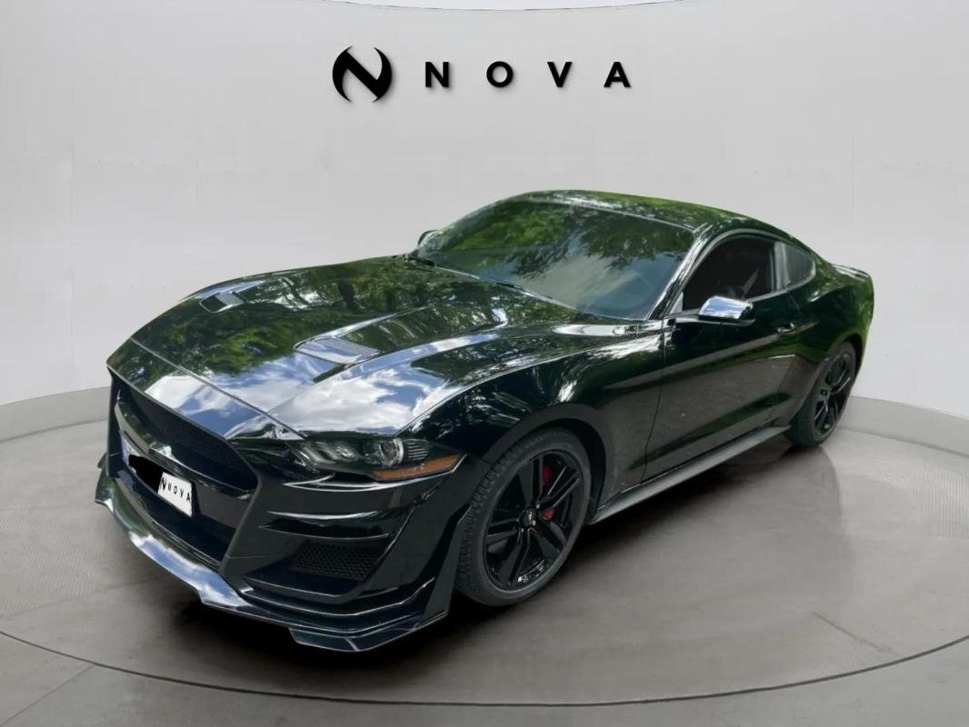 Ford Mustang - Photo 1