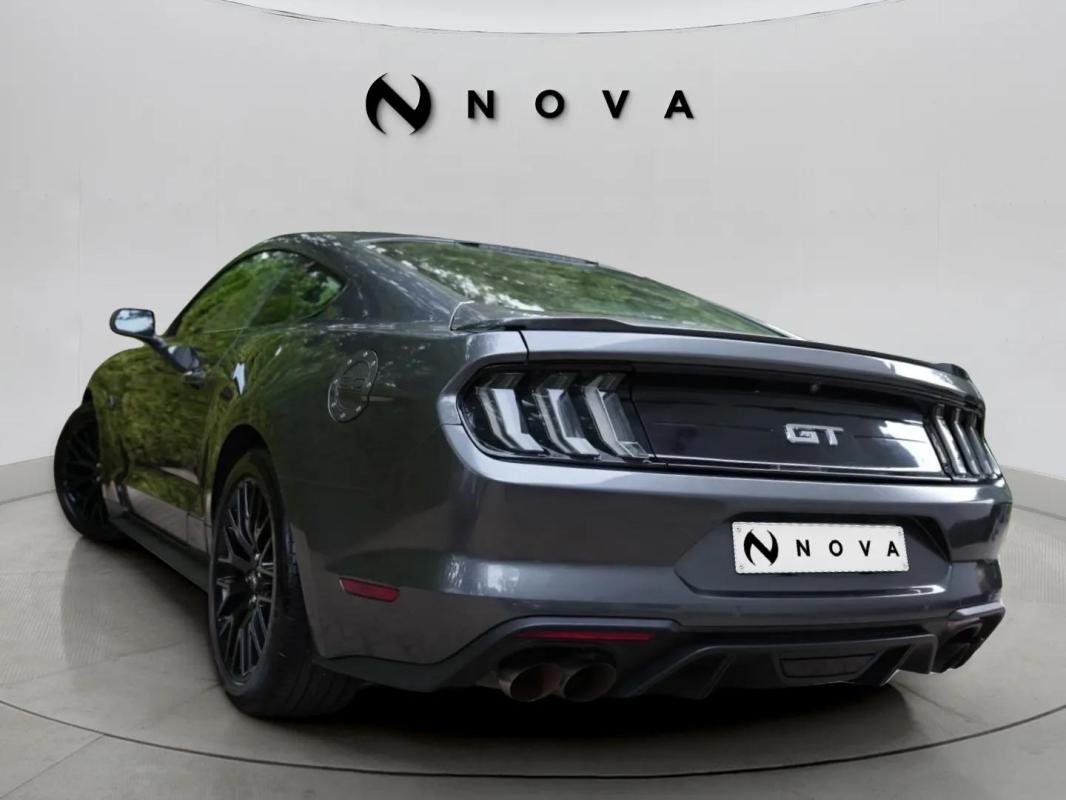 Ford Mustang - Photo 2