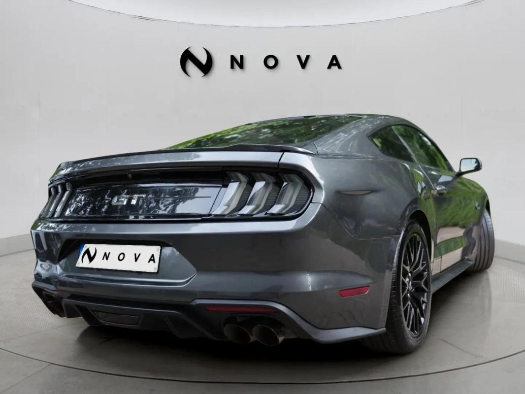 Ford Mustang - Photo 4