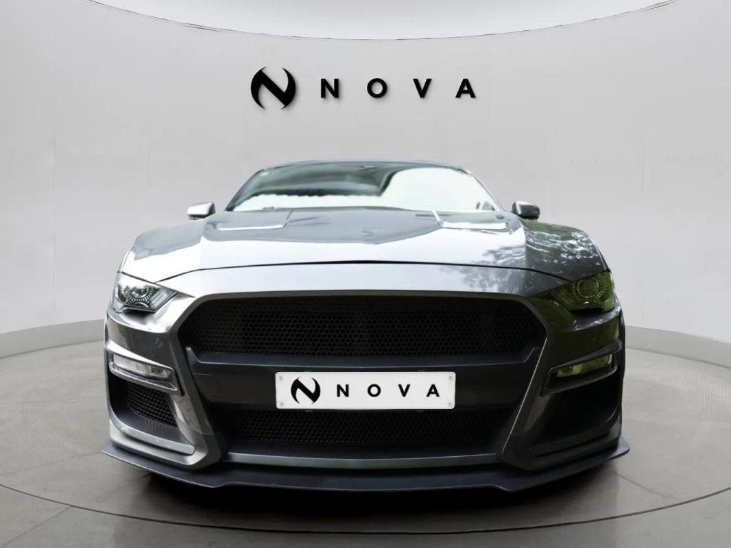 Ford Mustang - Photo 6