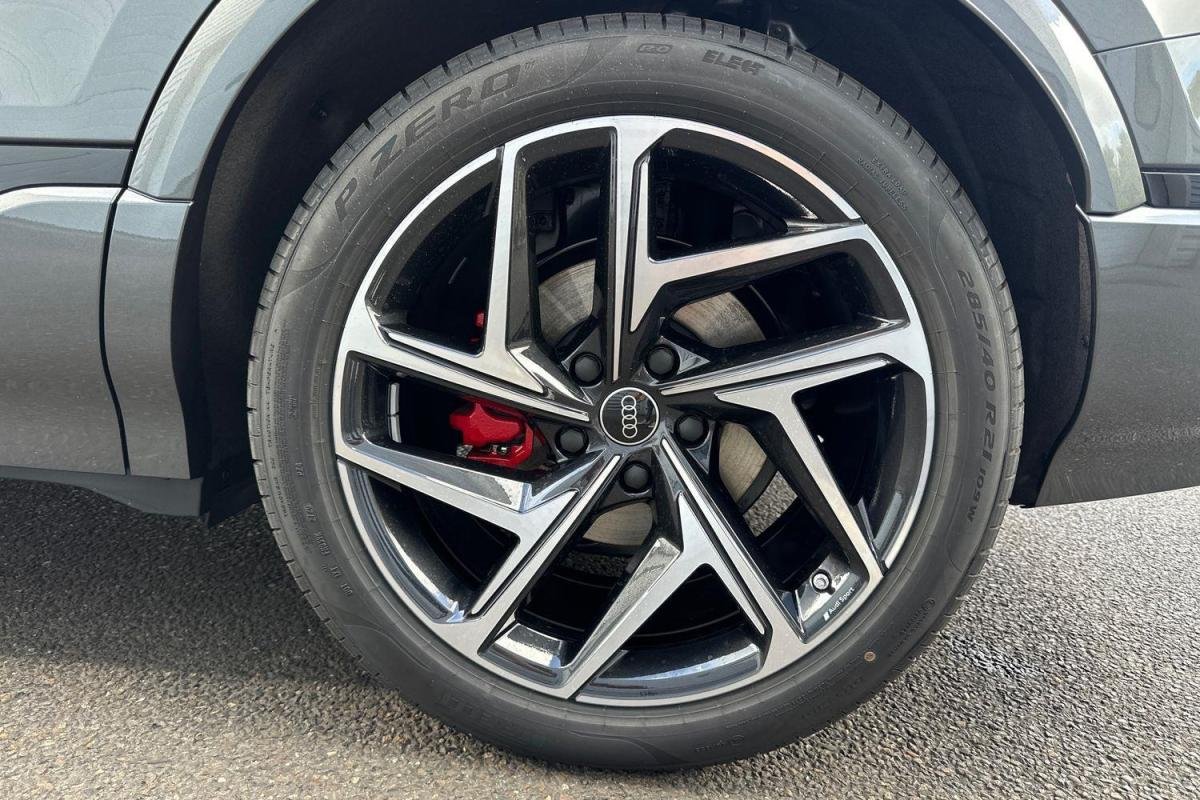 Audi q6 e-tron - Photo 12
