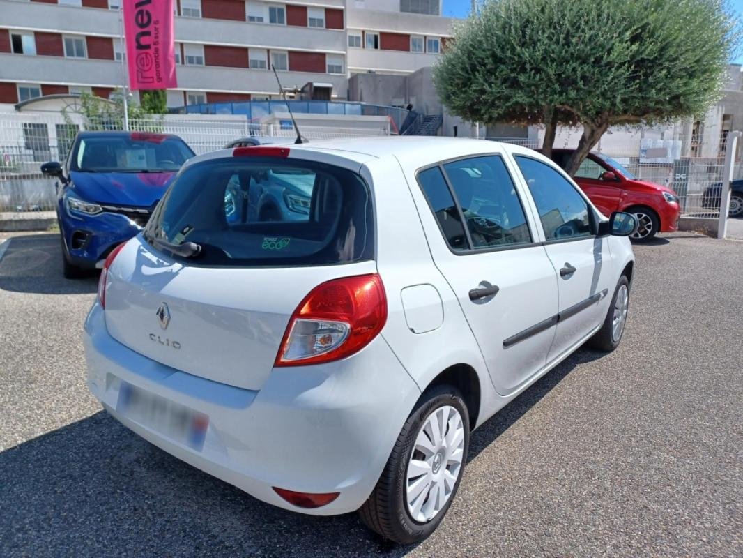 Renault Clio - Photo 8