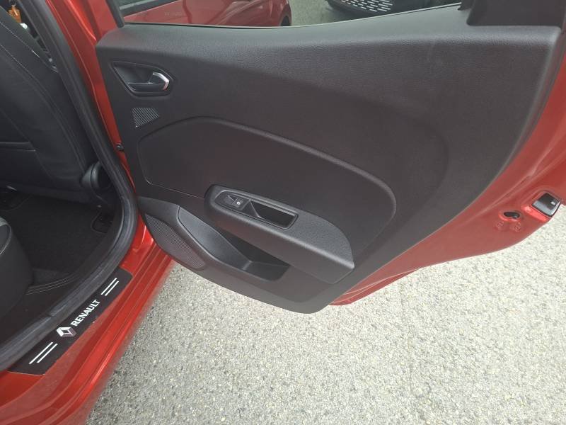 Renault Clio - Photo 24