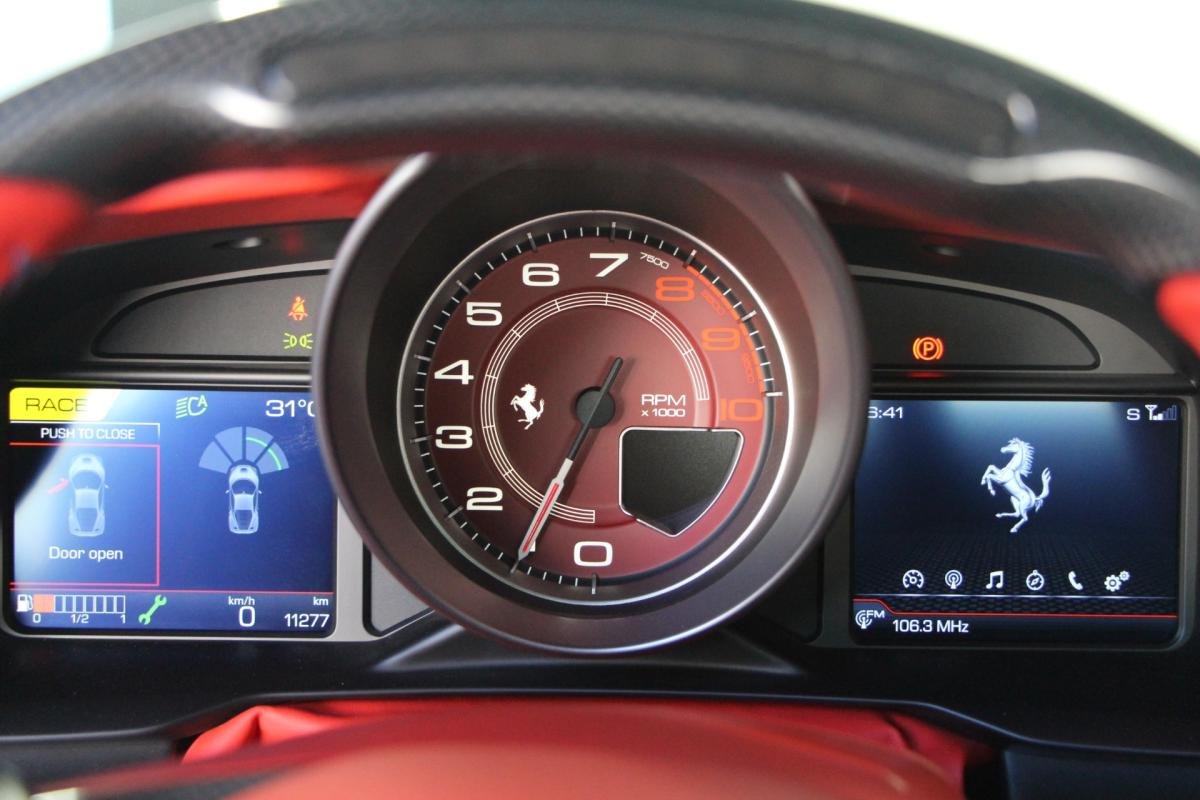 Ferrari F8 Tributo - Photo 19