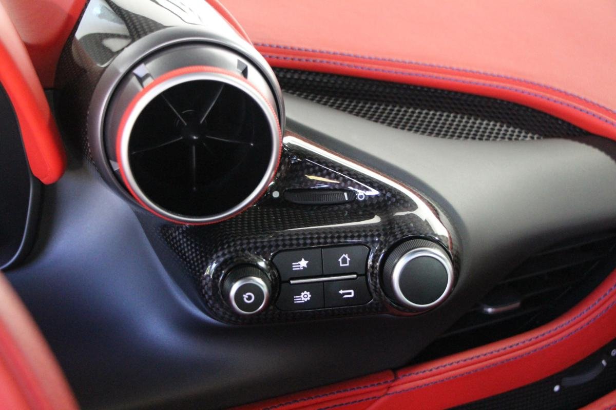 Ferrari F8 Tributo - Photo 21