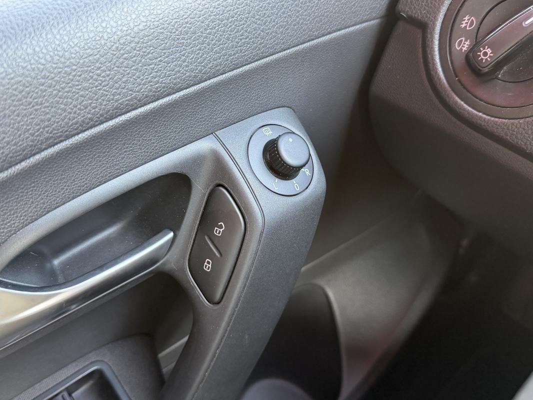 Volkswagen Polo - Photo 24