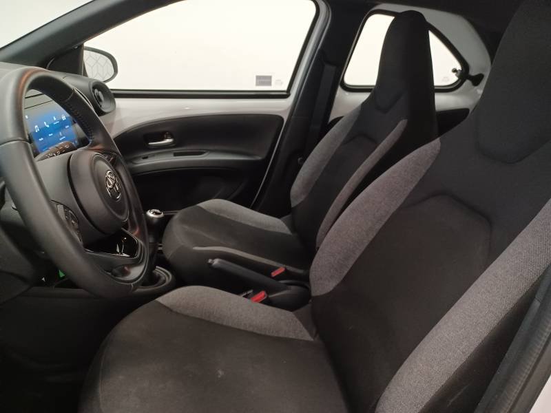 Toyota aygo x - Photo 8