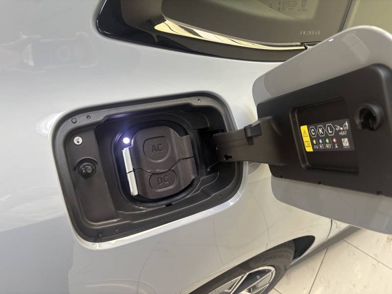 BMW i4 - Photo 21
