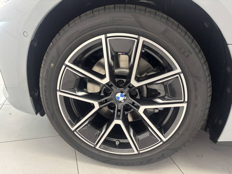 BMW i4 - Photo 8