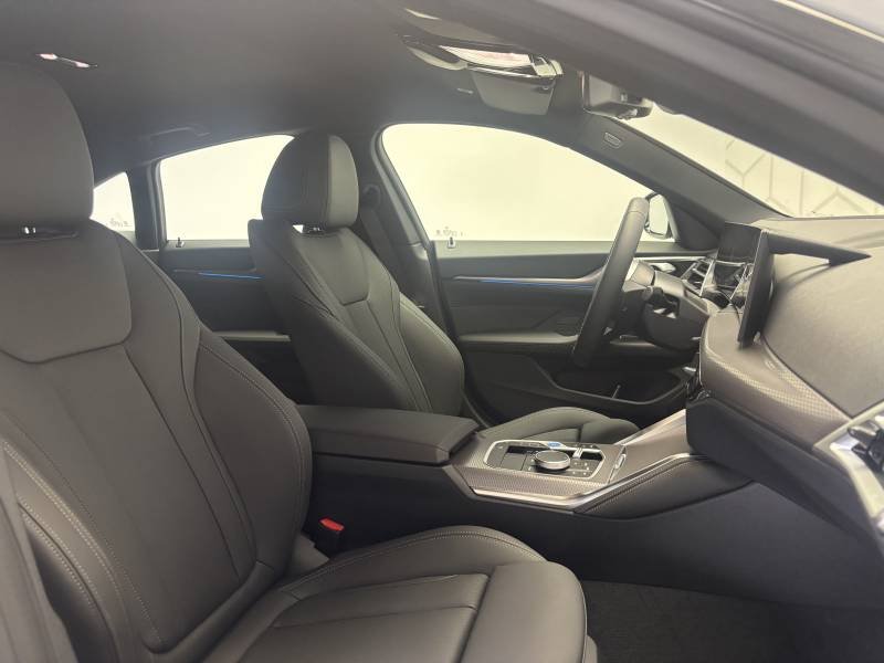 BMW i4 - Photo 9