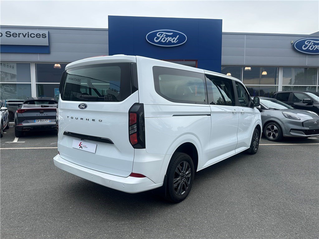 Ford Tourneo - Photo 7