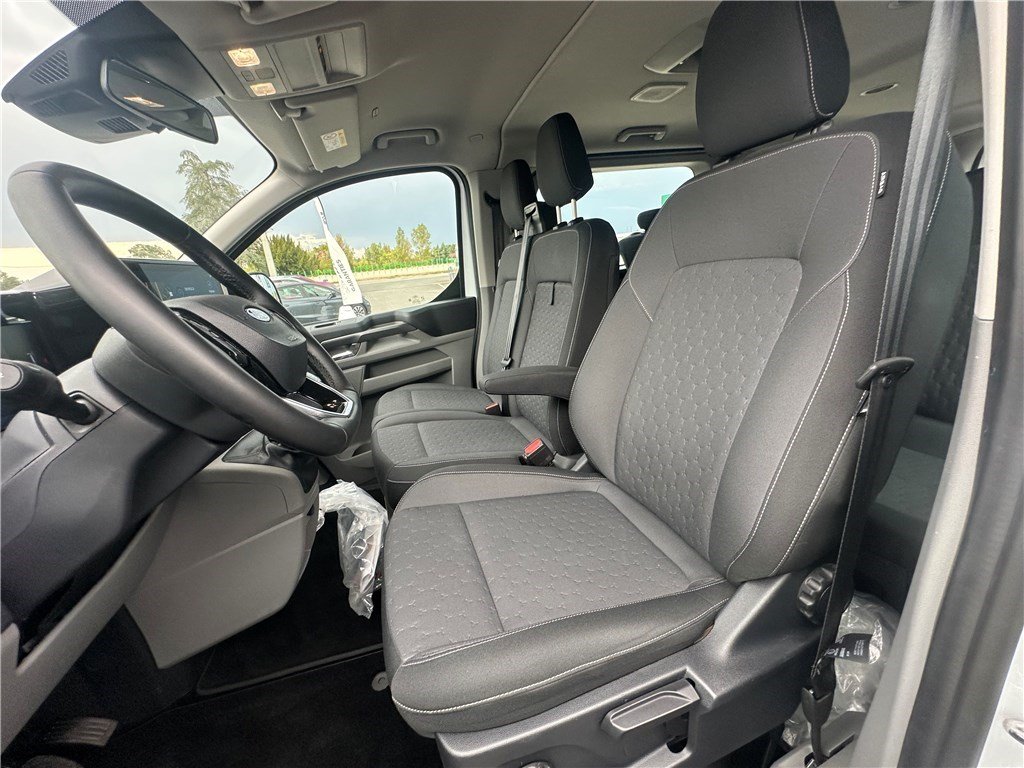 Ford Tourneo - Photo 9