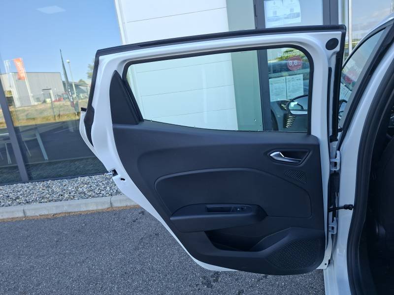 Renault Clio - Photo 17