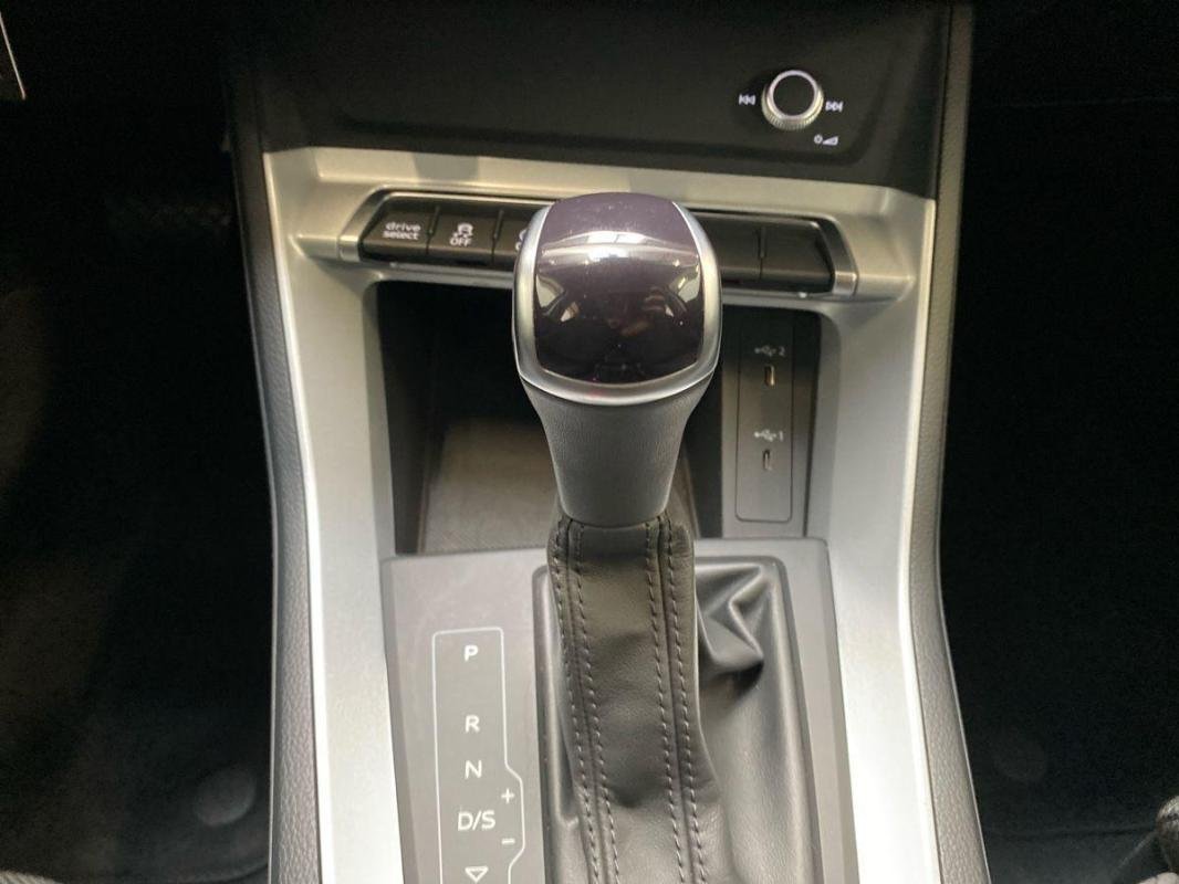 Audi Q3 - Photo 11