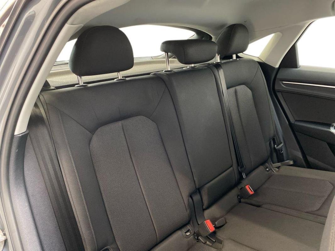 Audi Q3 - Photo 23