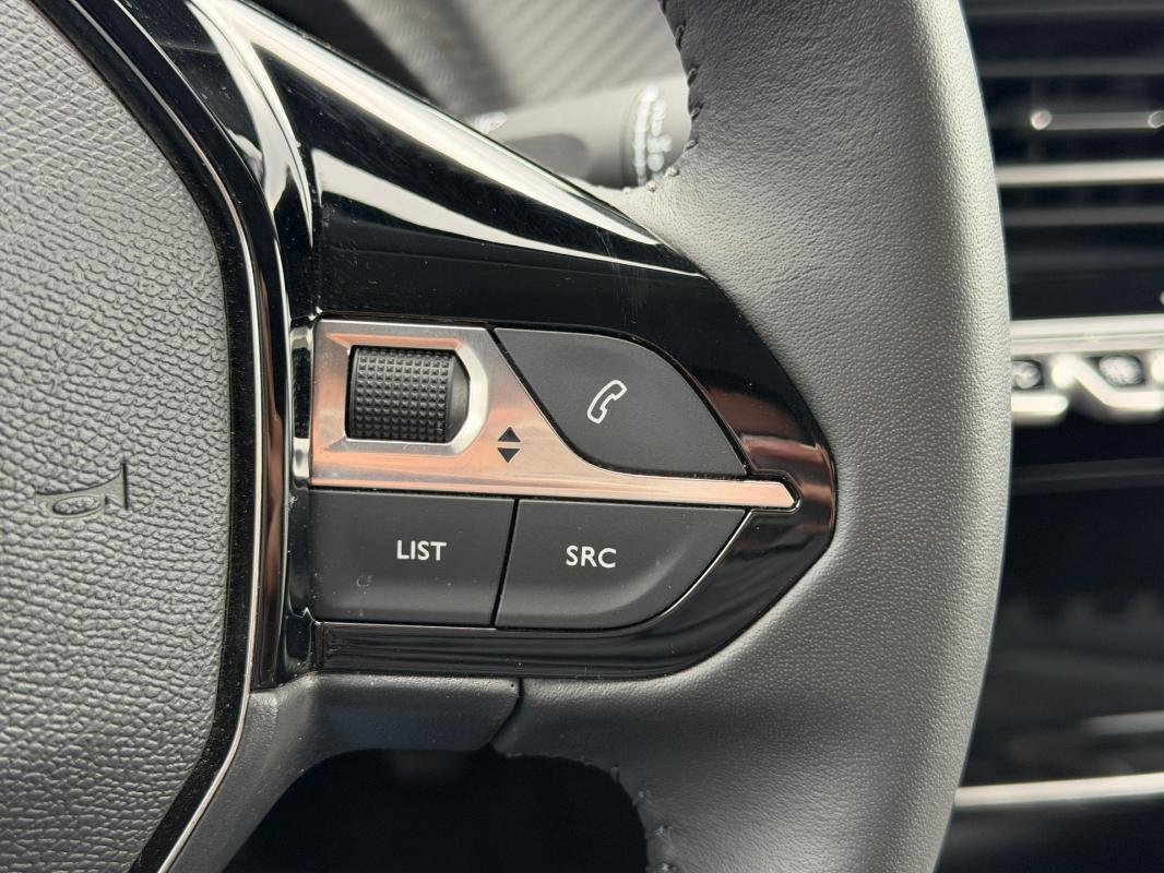 Peugeot 208 - Photo 17