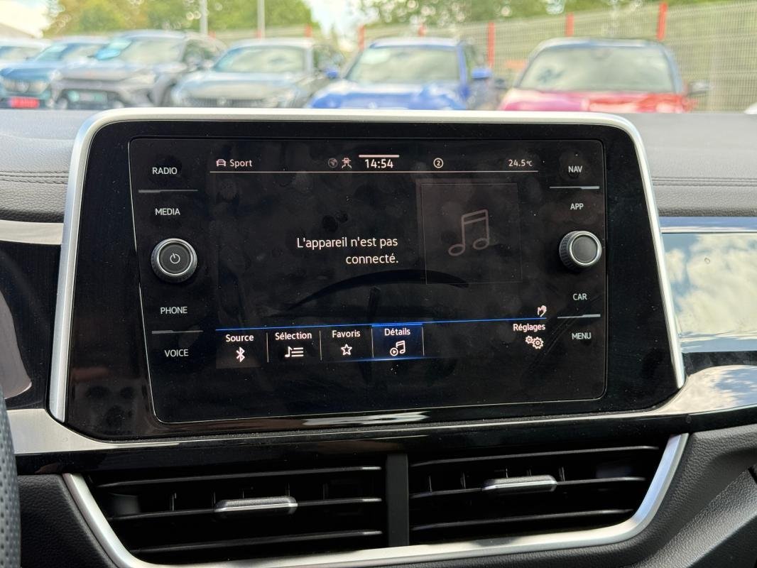 Volkswagen T-Roc - Photo 12
