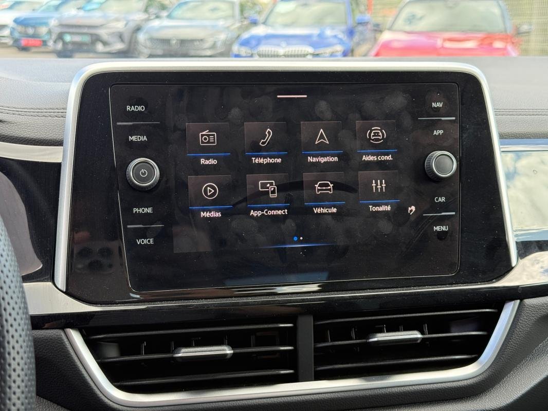Volkswagen T-Roc - Photo 13