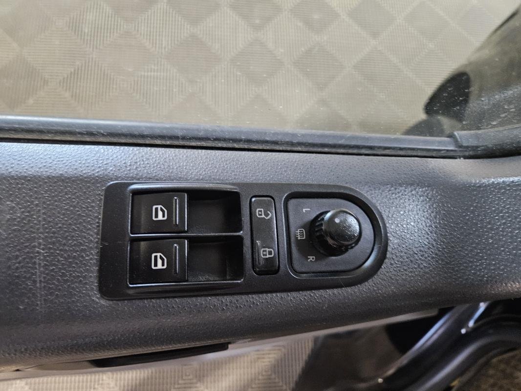 Volkswagen Transporter - Photo 11