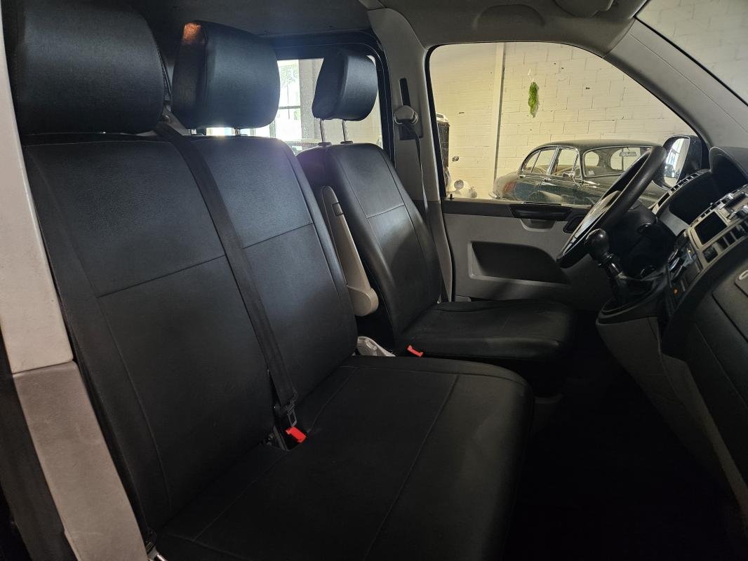 Volkswagen Transporter - Photo 15