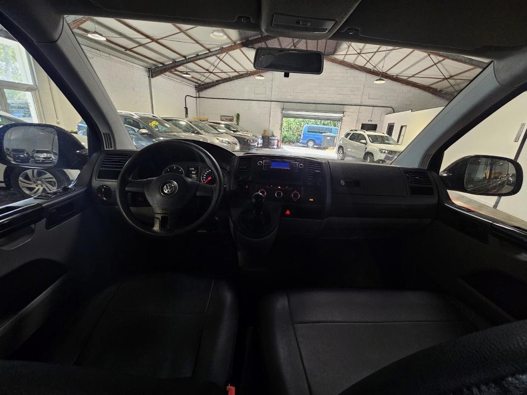 Volkswagen Transporter - Photo 16