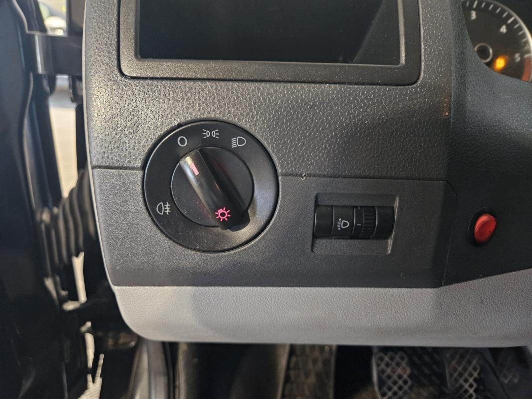 Volkswagen Transporter - Photo 23