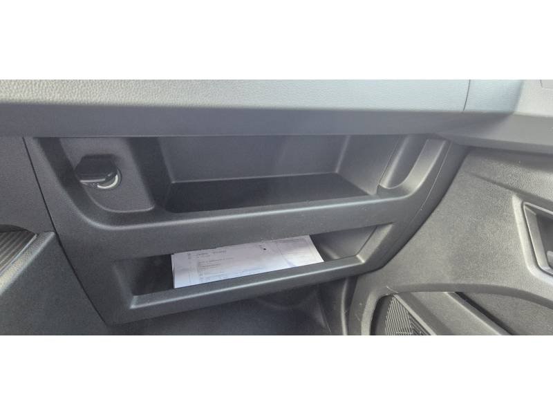 Nissan Interstar - Photo 18