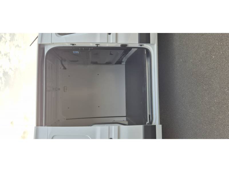 Nissan Interstar - Photo 24