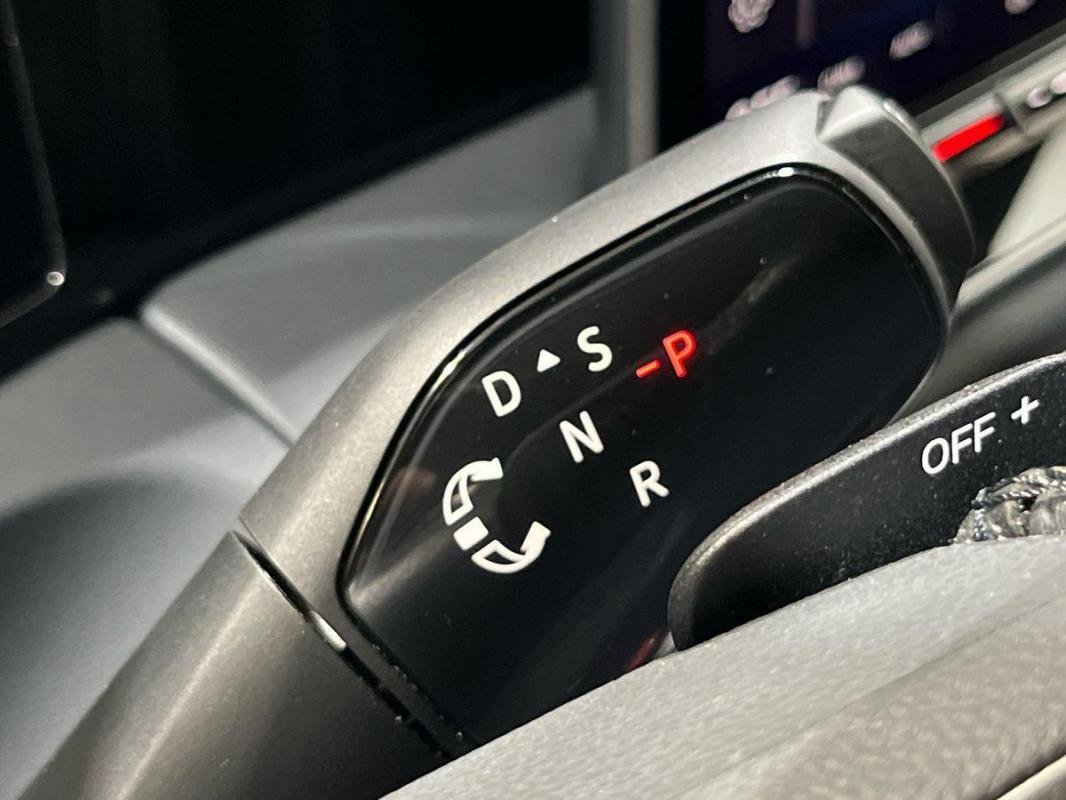 Volkswagen Tiguan - Photo 12