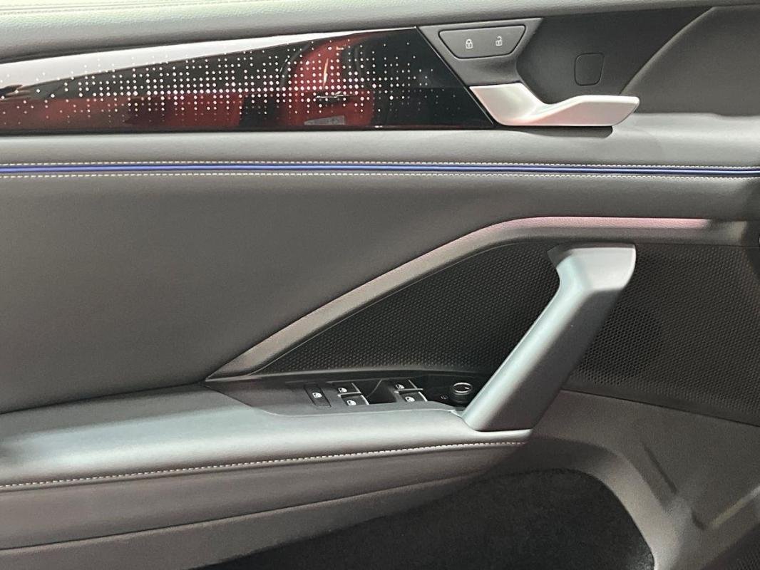 Volkswagen Tiguan - Photo 16