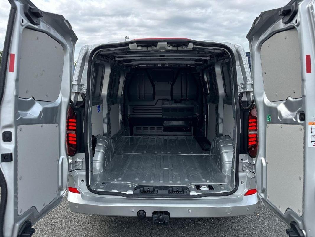 Volkswagen Transporter - Photo 31