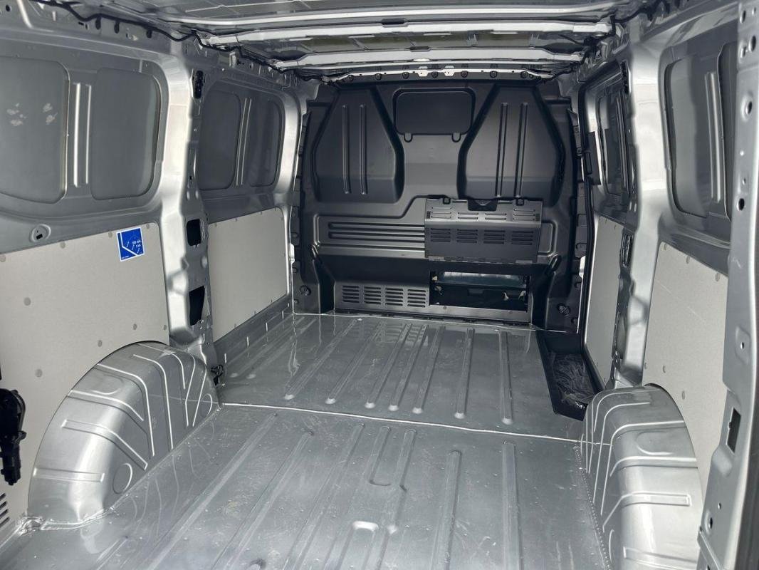 Volkswagen Transporter - Photo 32