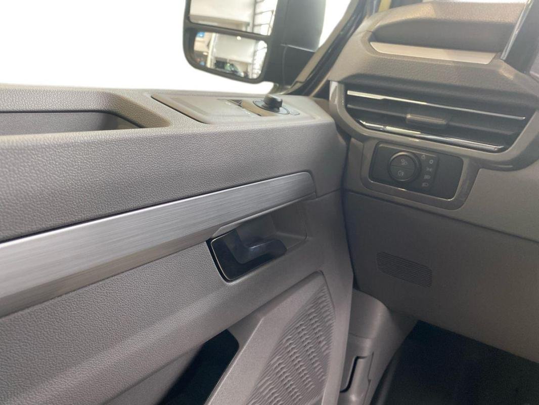 Volkswagen Transporter - Photo 15