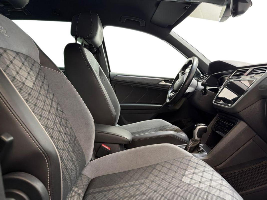 Volkswagen Tiguan - Photo 13