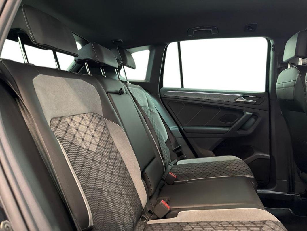 Volkswagen Tiguan - Photo 23