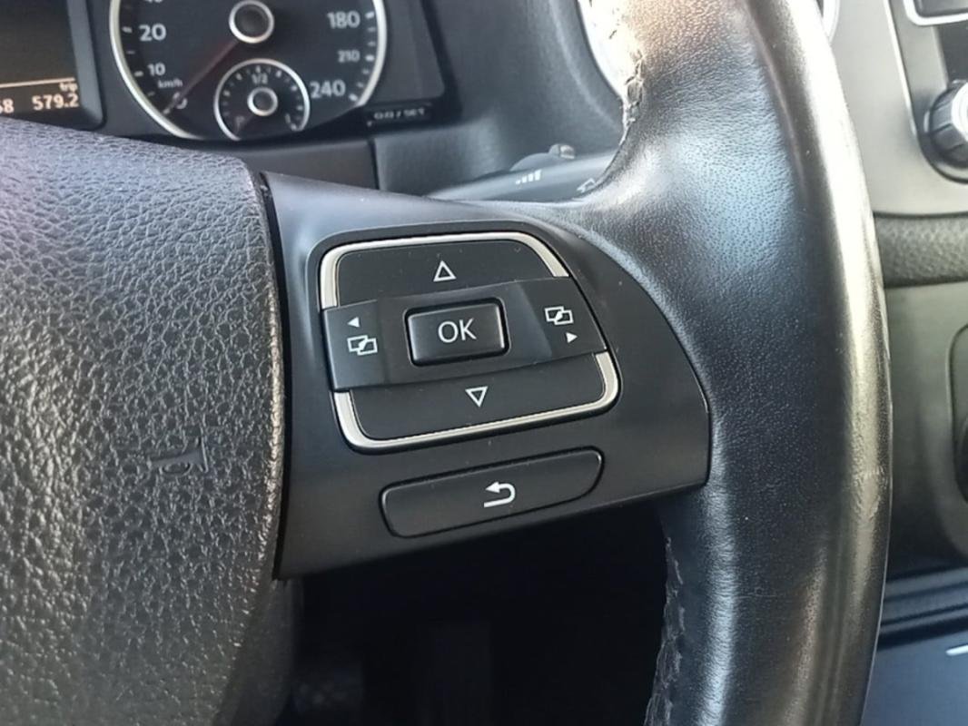 Volkswagen Tiguan - Photo 12