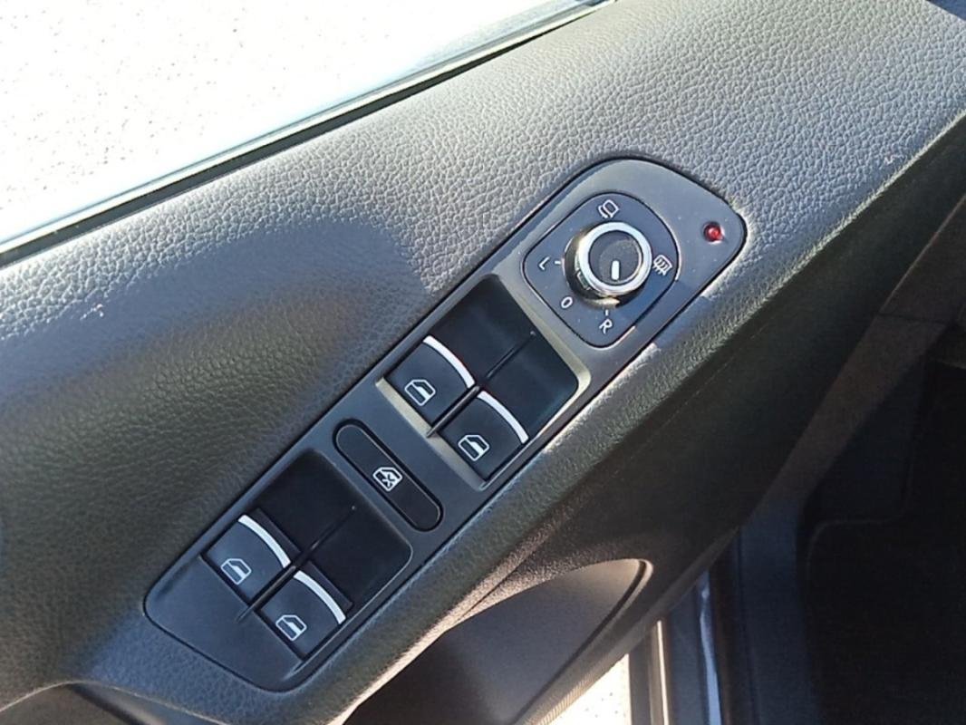 Volkswagen Tiguan - Photo 16
